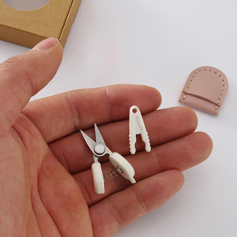 Metal Portable Sewing Small Scissor With Protective Cover Mini DIY Sewing Supply